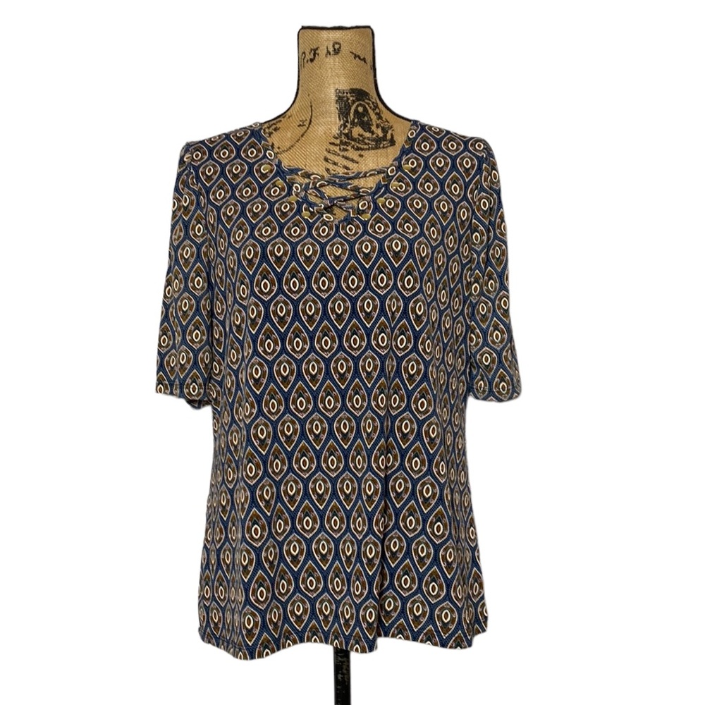 NWT Pattern Business Casual Top L